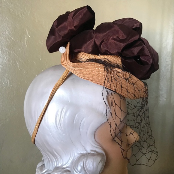 RAVISHING 1930s\' TILT TOY NATURAL STRAW HAT WITH COPPER COLORED BOWS AND VEIL main image 6
